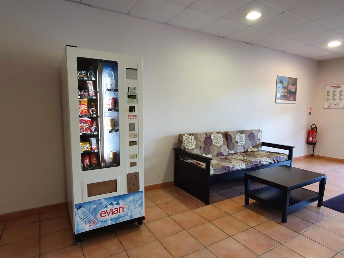 Joli Appartement T2 Dans Residence Avec Piscine, Hammam Et Parking Gratuits Carcassone Exterior photo