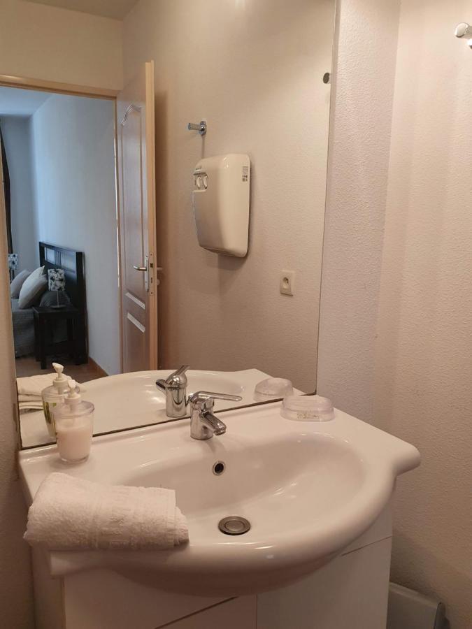 Joli Appartement T2 Dans Residence Avec Piscine, Hammam Et Parking Gratuits Carcassone Exterior photo