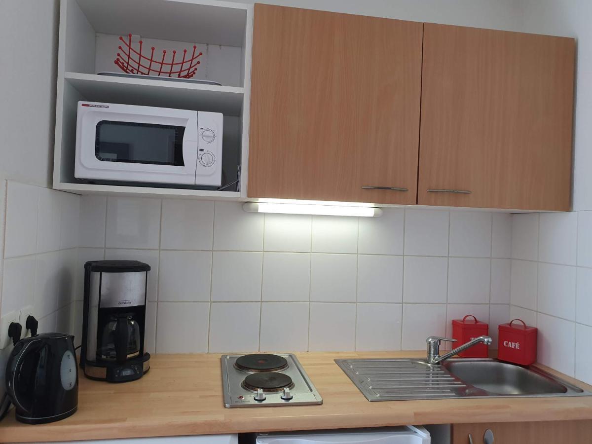 Joli Appartement T2 Dans Residence Avec Piscine, Hammam Et Parking Gratuits Carcassone Exterior photo